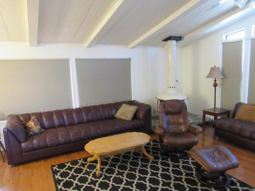 Motel Lakeshore Wofford Heights
